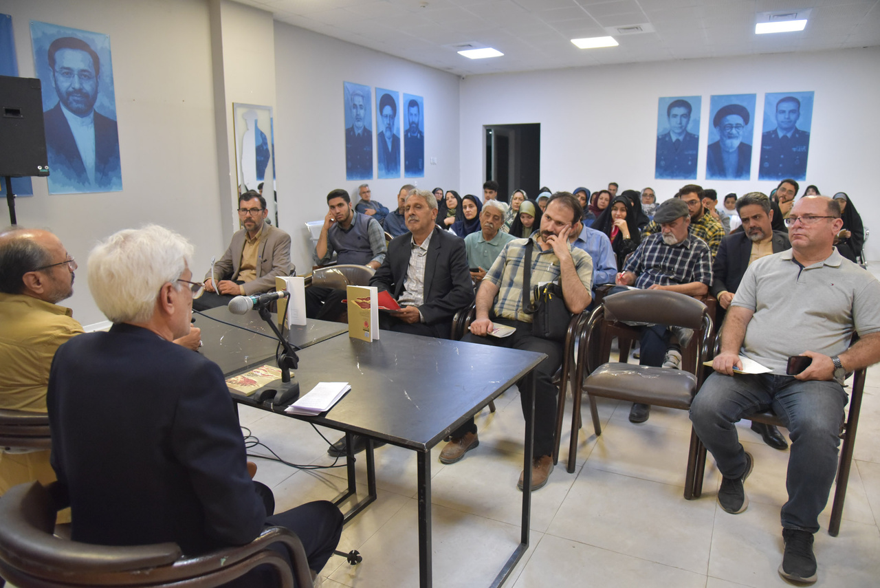 «پشت دیوارهای شهر» نقد و بررسی شد