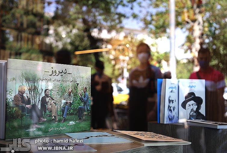 ویترین کتابفروشی؛ تلاقی فرهنگ، هنر و بازار