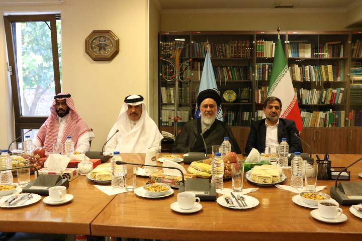 پیشنهاد ترجمه آثار محقق داماد به عربی