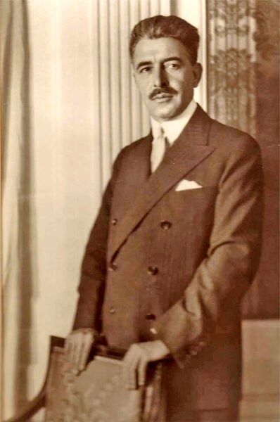 سرنوشت تراژیک تاج‌بخش