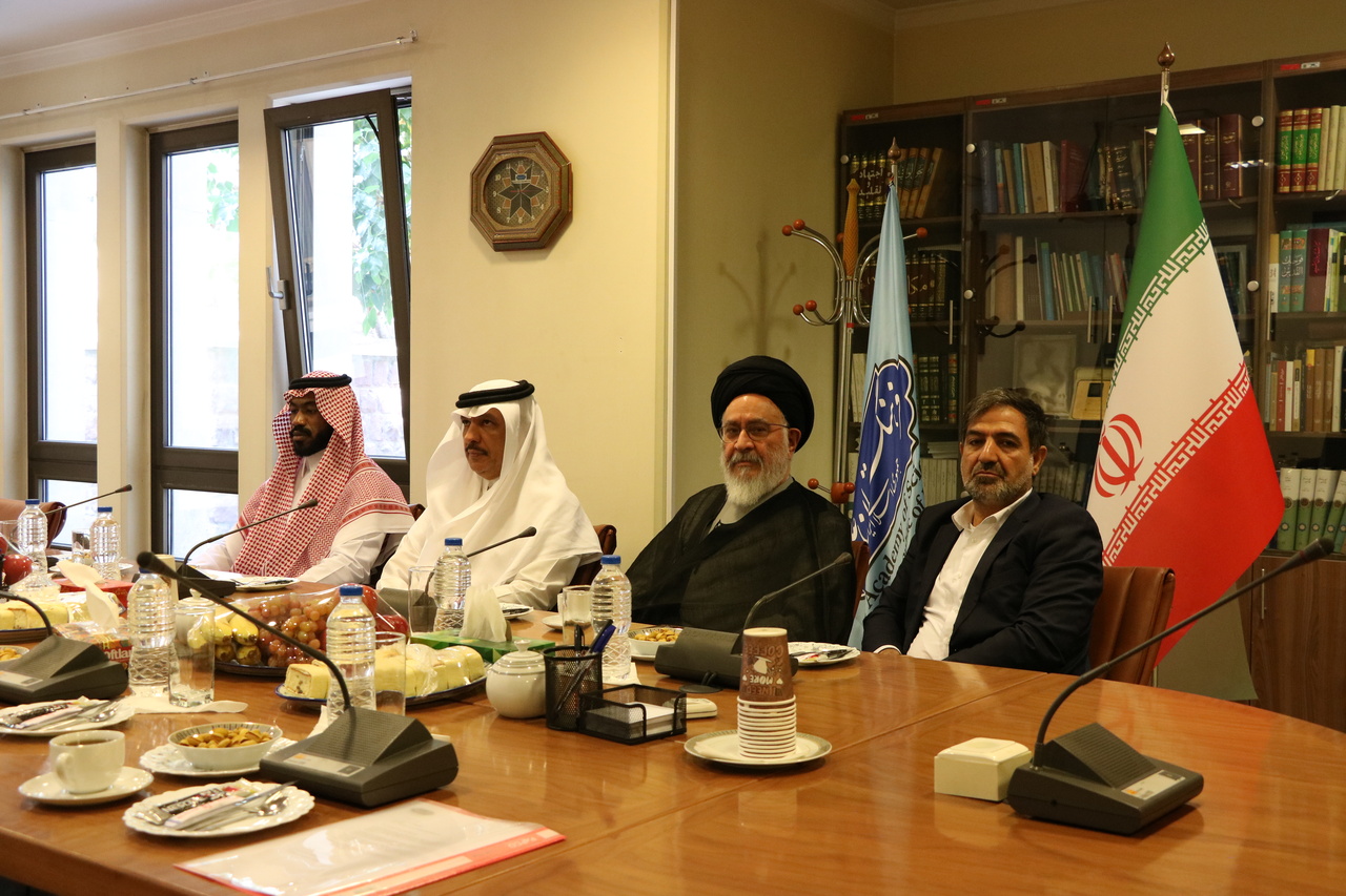 پیشنهاد ترجمه آثار محقق داماد به عربی