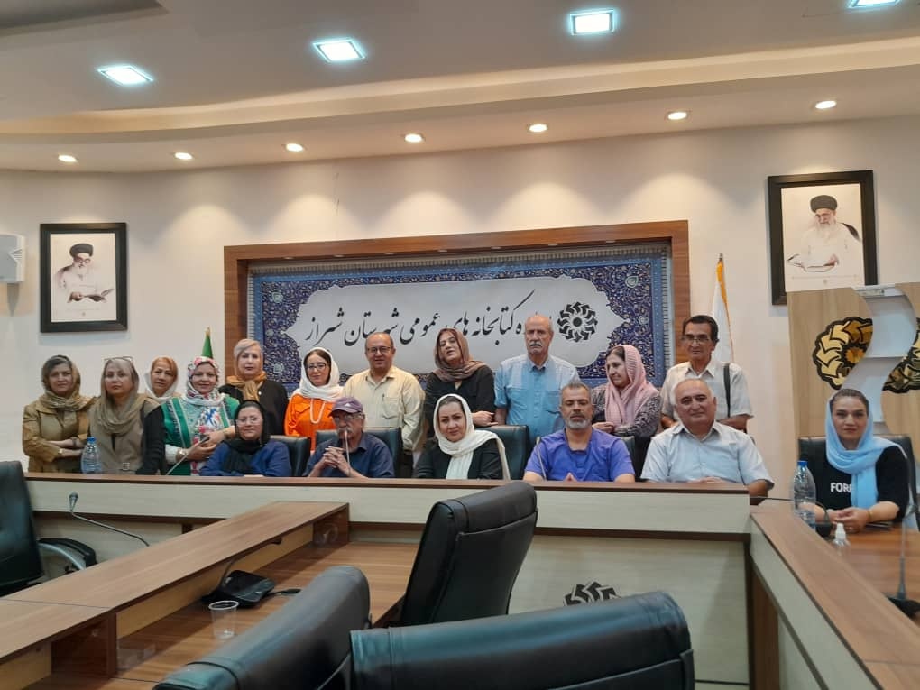 ویرایش قوام‌بخش نویسندگی است