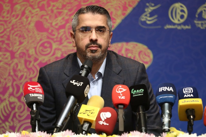 حمایت از آثار اقتباسی فرصت است و از آن استفاده می‌کنیم