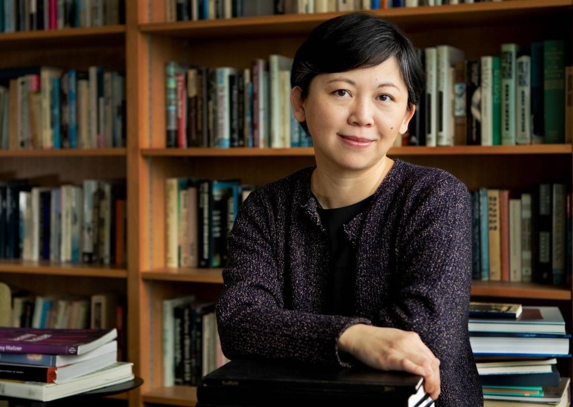 داستان یی‌یون لی مخاطب را دربرابر یک دوگانه بزرگ قرار می‌دهد