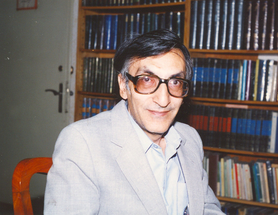 سراغ کامران فانی را از کتابهایش بگیریم نه خانه سالمندان