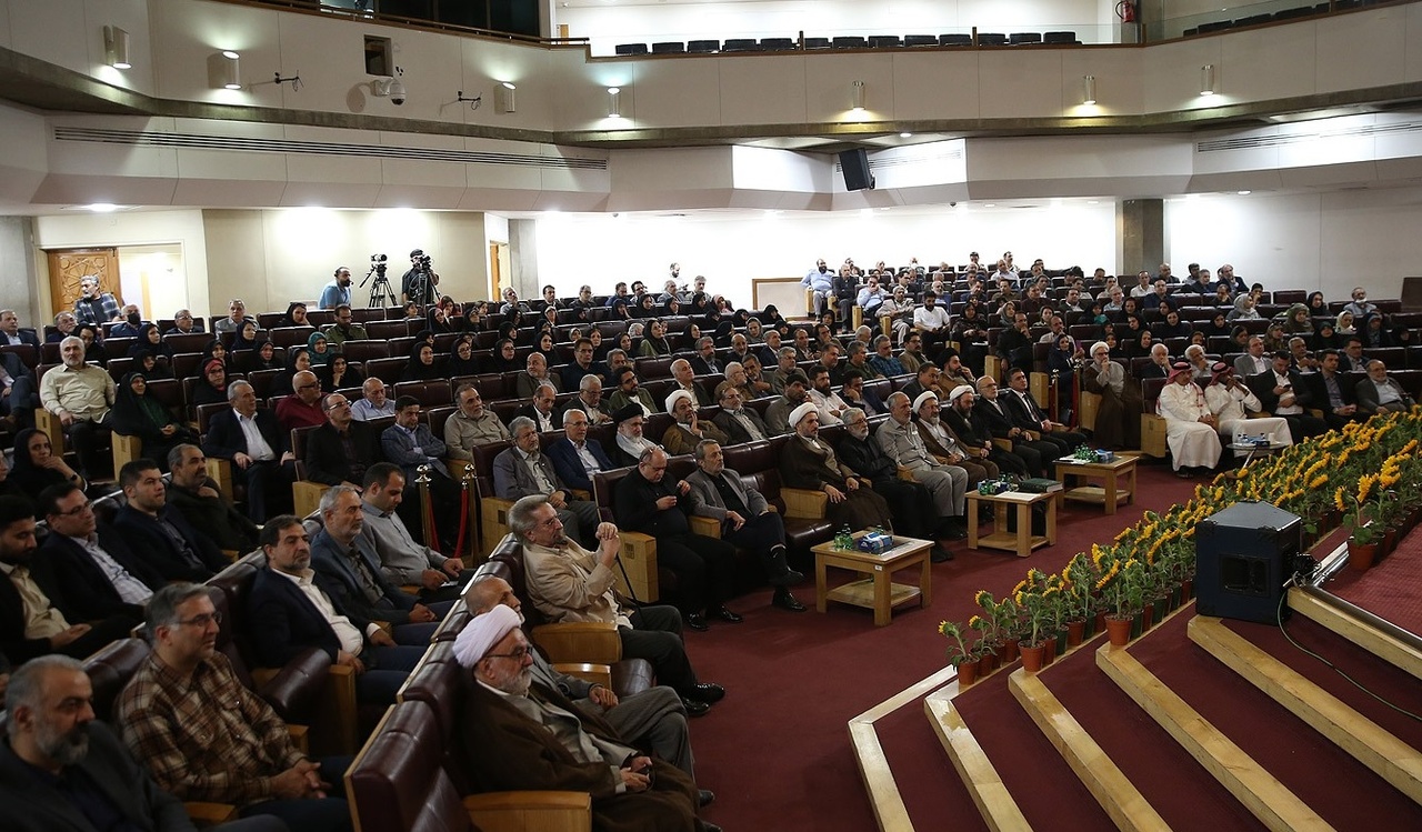 گشودن افقهای نو در شیعهشناسی