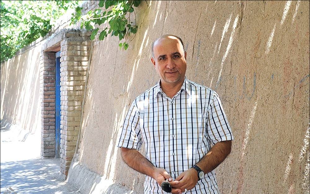 طنز عمران صلاحی تاریخ انقضا ندارد