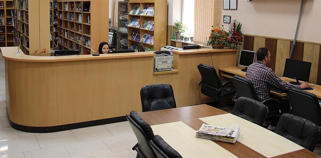 کتاب؛ دارویی برای روزهای انتظار/ پیوند دیرینه طب و ادب در شیراز