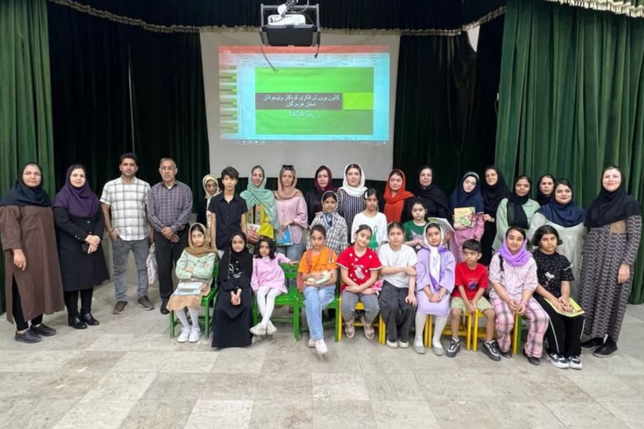 نشست «چگونه قصه بگوییم» در بندرعباس برگزار شد