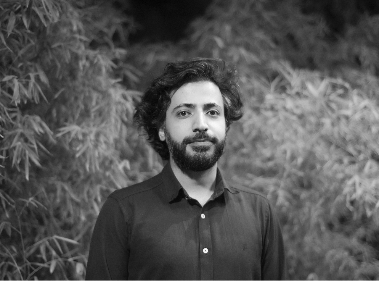 ایران از معدود جاهای دنیاست که نمایشنامه‌های روز در آن منتشر می‌شود