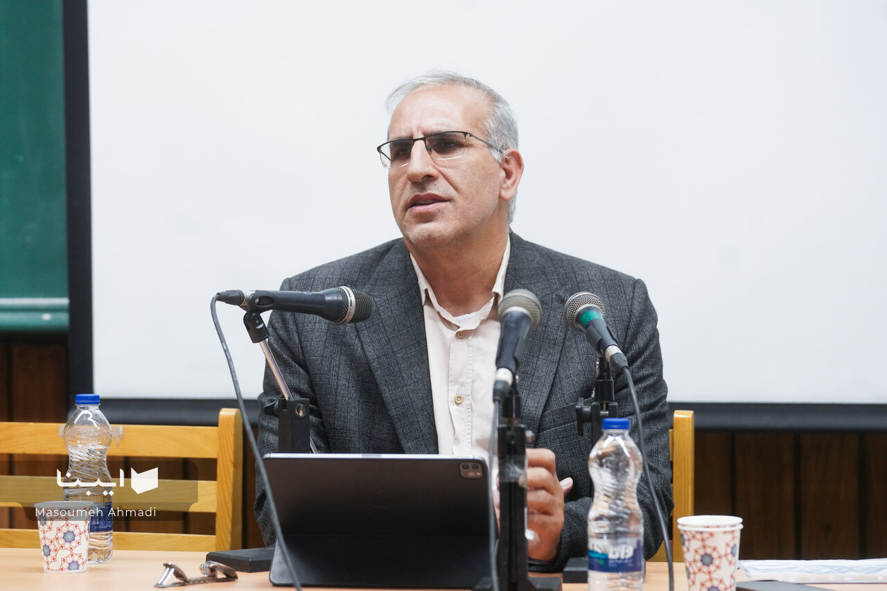 همایی و فروزانفر از قله‌های مطالعات مولاناشناسی‌اند/فروزانفر با نگاه انتقادی به تاریخ ادبیات توجه کرد