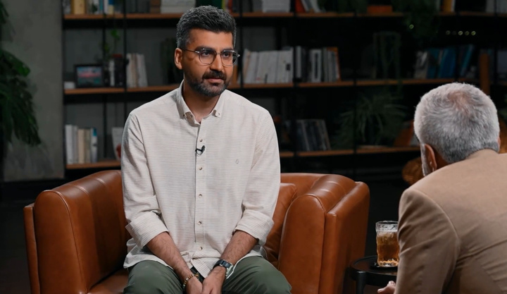 مجتبی شکوری در اکنون: در غربت حافظ و مولانا تنها پناهم بود