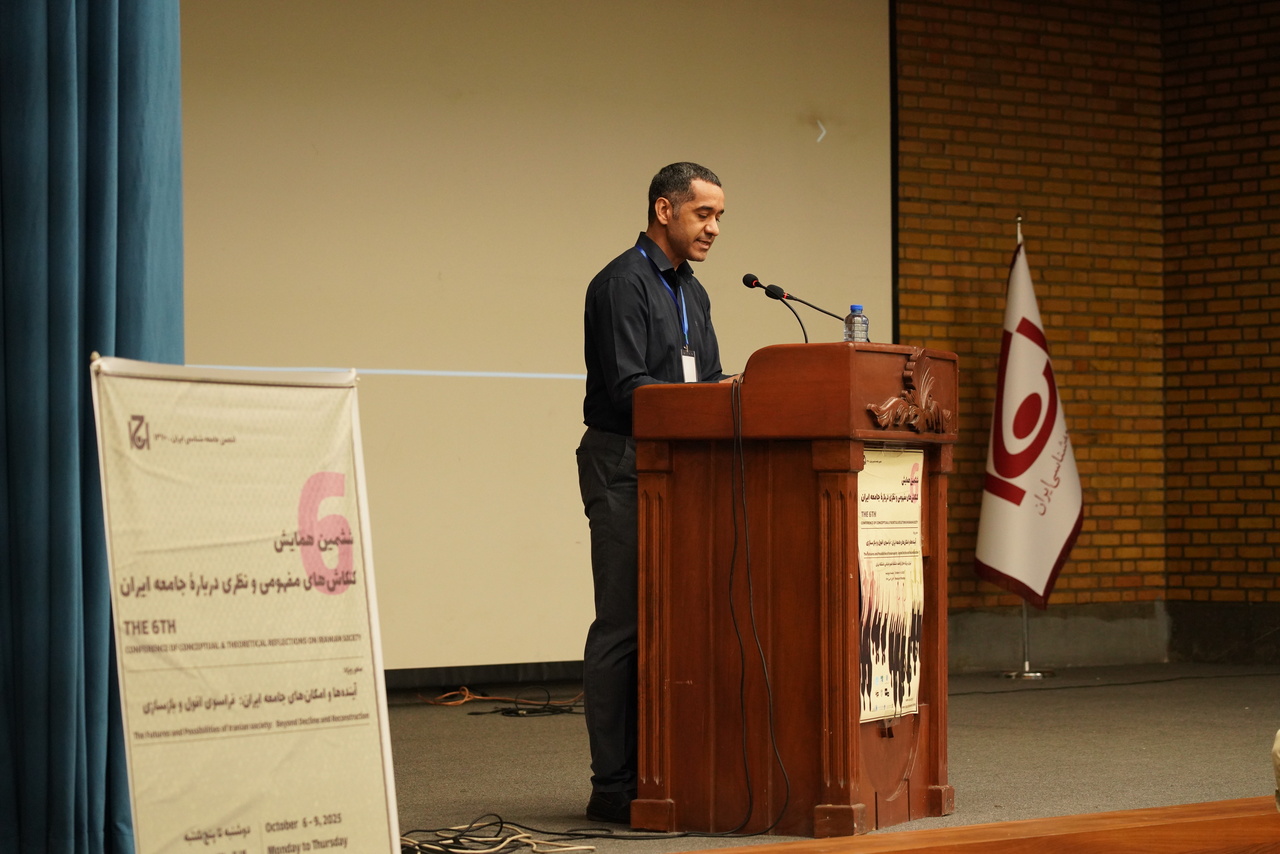 روایت پرویز پیران از قدرت زنان: کلید عبور از «جامعه لحظه‌ای» در دستان زنان است /  زوال خرد جمعی و کابوس «مدرنیته معکوس» در تاریخ ۱٥۰ ساله ایران
