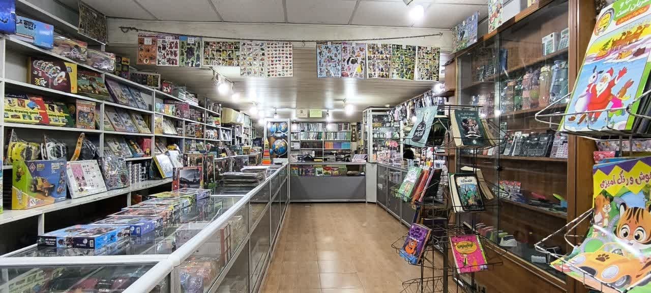 در همسایگی احمد محمود/ رد پای خالق «همسایه‌»‌ها در کتابفروشی قدیمی اهواز