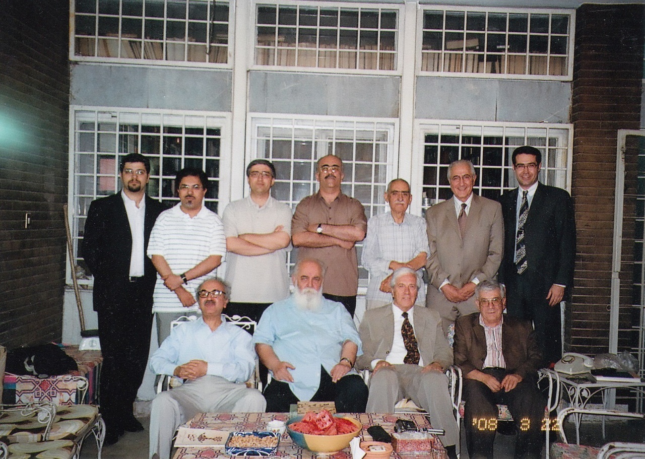 نگاهبان زبان فارسی و میهن‌دوستِ پرشور