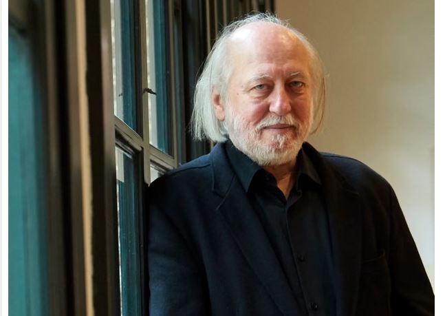 لاسلو کراسناهورکایی مجارستانی برنده جایزه نوبل ادبیات سال ۲۰۲۵ شد