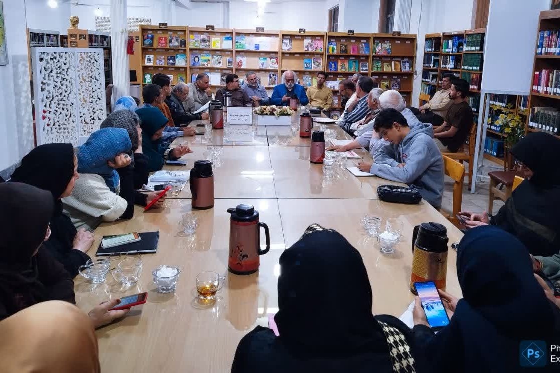 نشست «نگاهی نو به اندیشههای مولانا» در تربتحیدریه/ نشست کتابخوان در بجستان