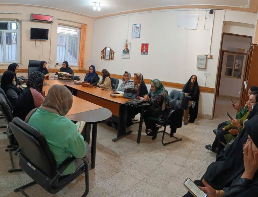 نشست «نگاهی نو به اندیشههای مولانا» در تربتحیدریه/ نشست کتابخوان در بجستان