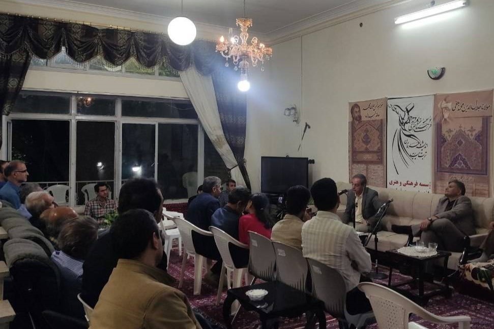 نشست «نگاهی نو به اندیشههای مولانا» در تربتحیدریه/ نشست کتابخوان در بجستان