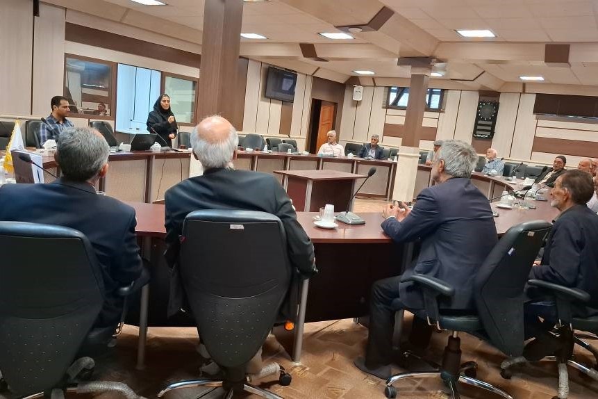 نشست «نگاهی نو به اندیشههای مولانا» در تربتحیدریه/ نشست کتابخوان در بجستان