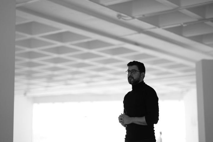 آینه‌ای ازبحران هویت