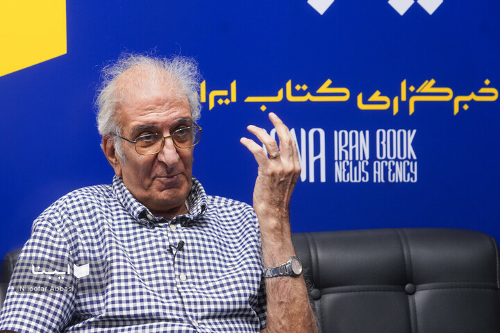 آموزش نویسنده نمی‌سازد، نویسنده‎‌ها را کشف می‌کند