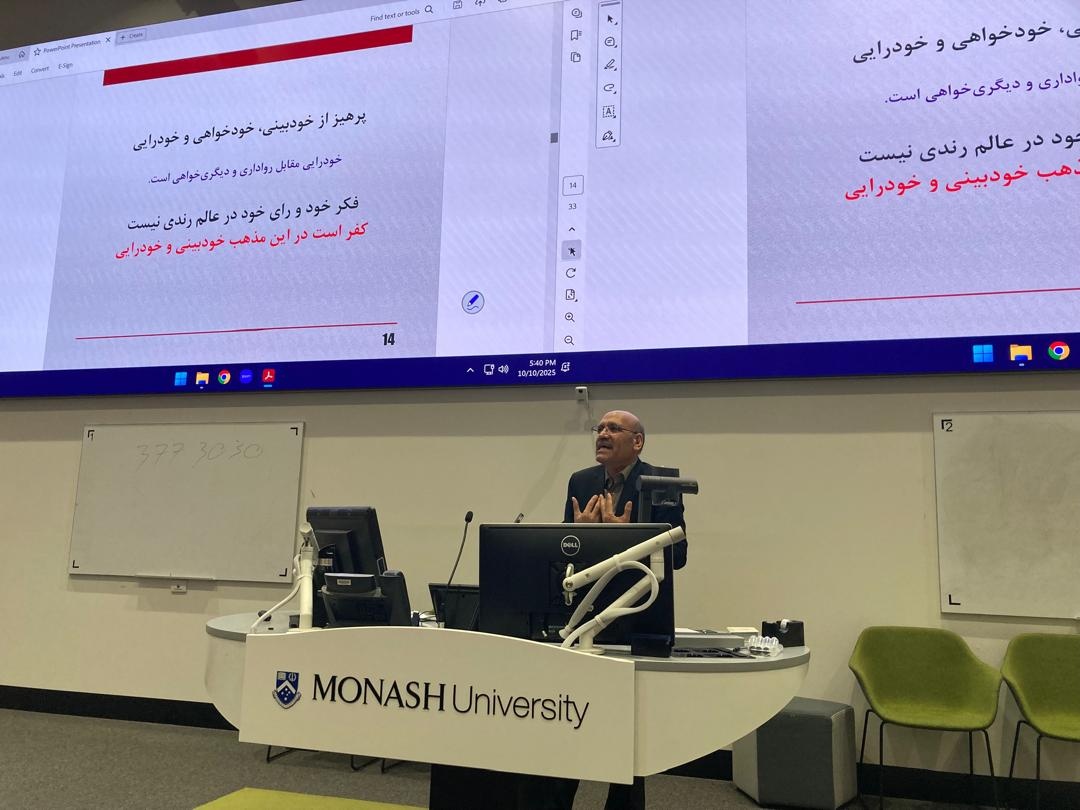 حافظ، شاعر رواداری و آشتی است نه تعصب و داوری