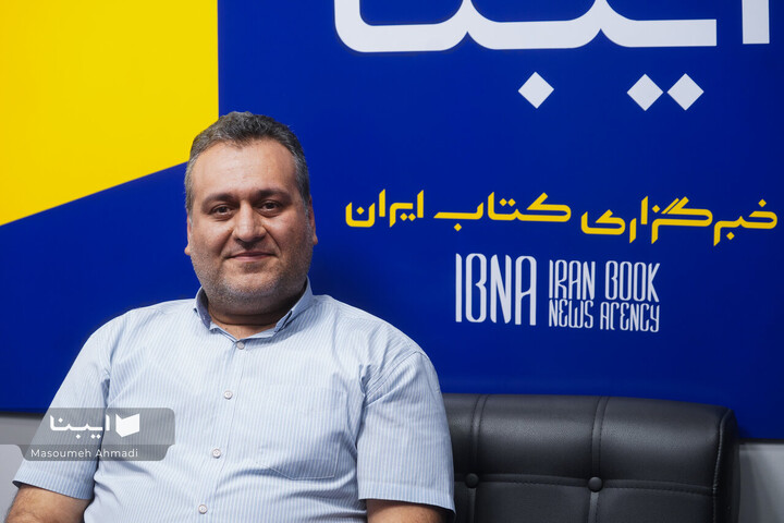 سایه‌نویس را می‌توان «نویسنده نامرئی» نامید