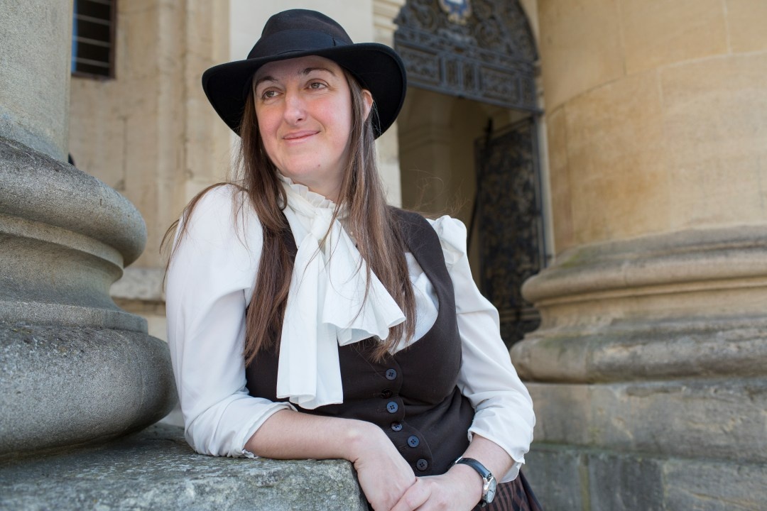 دوست داشتم هاردینگ قسمت دوم و سوم این رمان را هم می‌نوشت