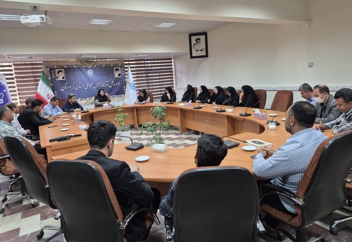 شعر حافظ نماد هویت و خرد ایرانی است