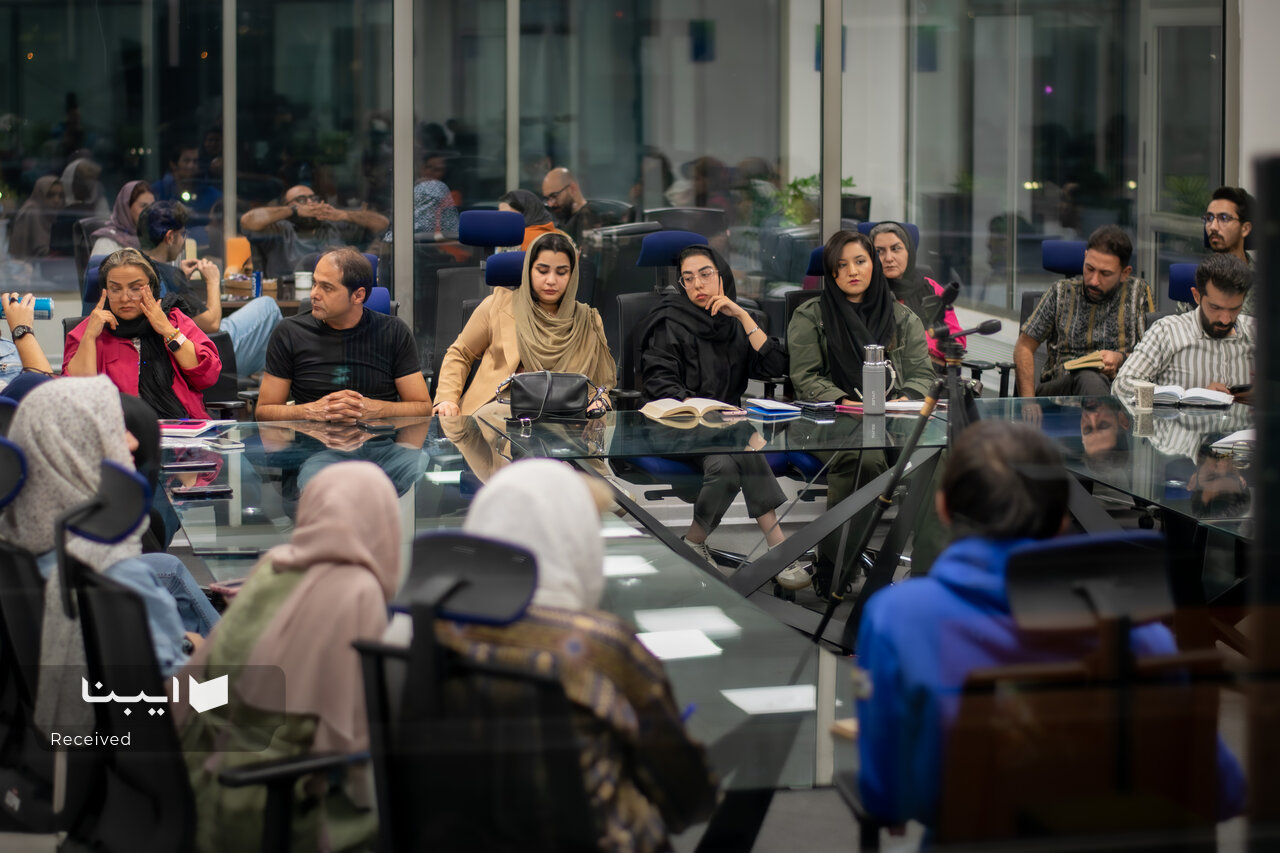 کتاب «چرا تا به حال این‌ها را کسی به من نگفته بود؟» بررسی شد