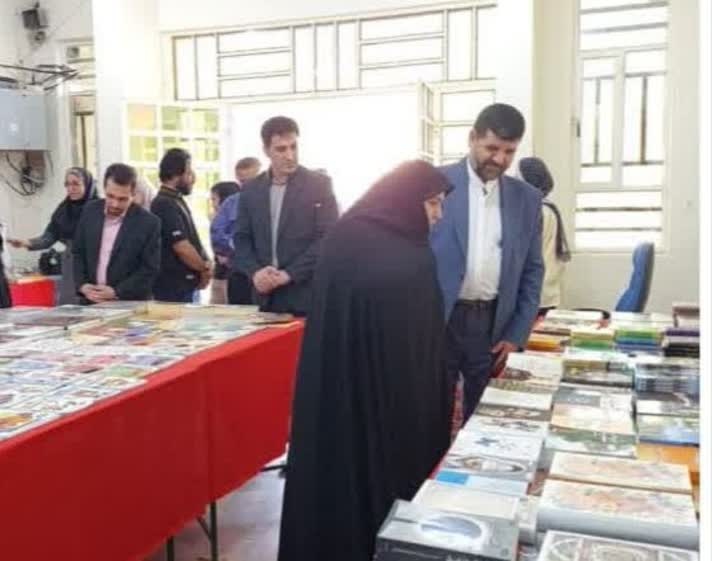 نمایشگاهی با ۲ هزار عنوان کتاب در شوشتر گشایش یافت