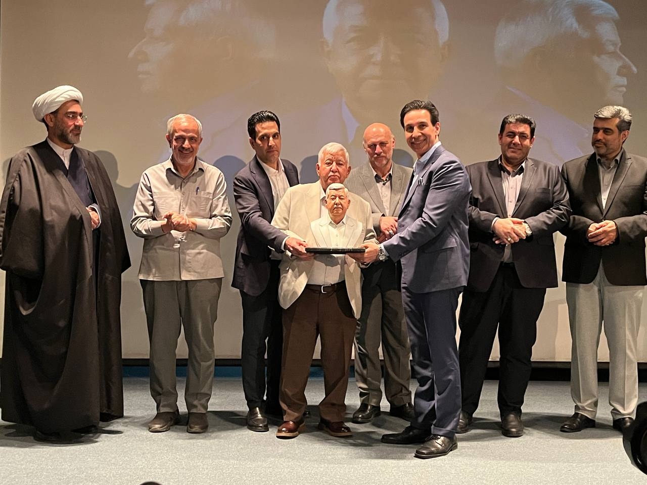 در آیین تقدیر از فعالان برتر صنعت چاپ استان تهران چه گذشت؟