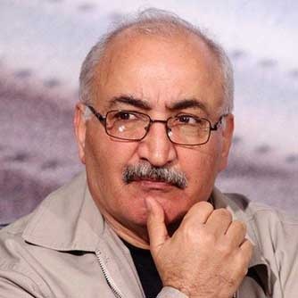  در دورانی که اکثراً به چپ متمایل بودند، ناصر تقوایی هیچ وقت عضو گروه‌های چپ نشد