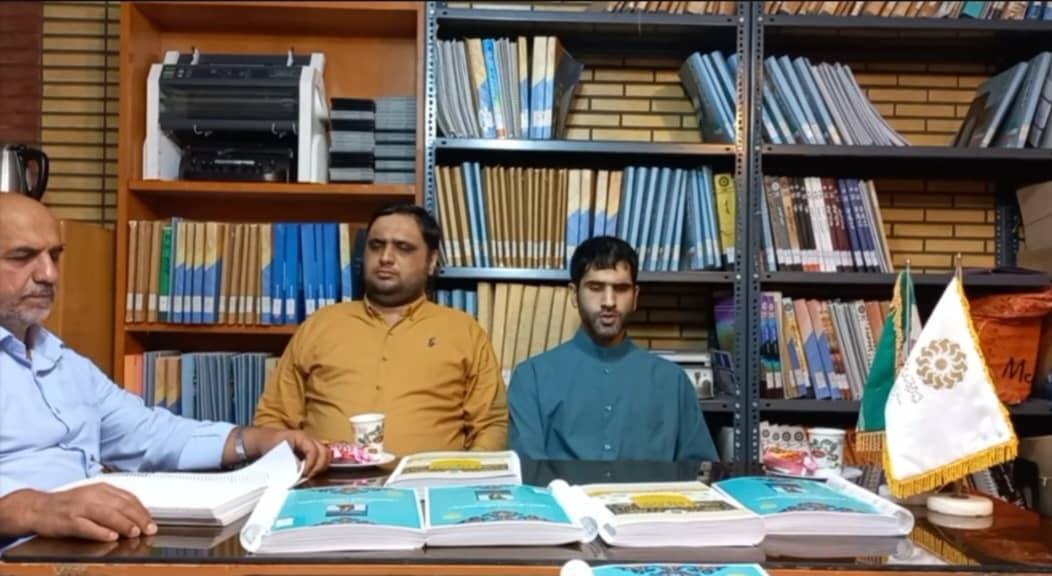 پیوند نابینایان با زندگی در کتابخانه «ابن شهر آشوب»/ بزرگترین دغدغه کمبود منابع مطالعاتی است