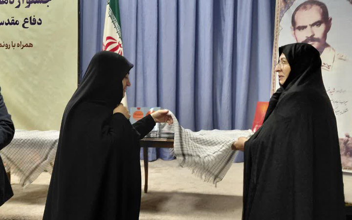 ۲۷ عنوان کتاب دفاع مقدس در اردبیل رونمایی شد