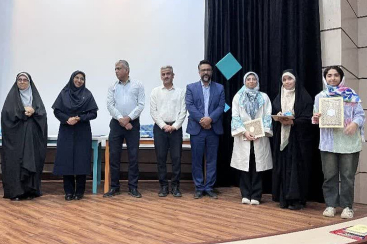 برگزیدگان مسابقه ادبی گلستان خوانی هرمزگان معرفی شدند