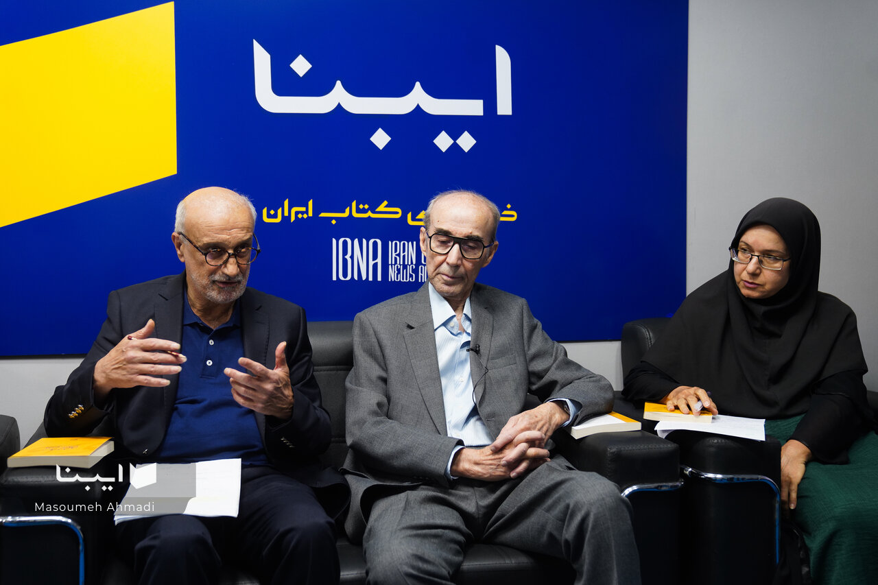 واژهسازی از حالت عالمانه به مردمی تغییر کرده است/کتابی که در زنجیر نظریهها محصور نمانده است