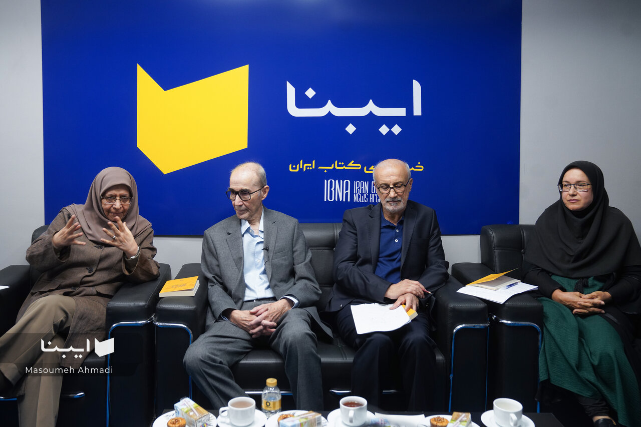 واژه‌سازی از حالت عالمانه به مردمی تغییر کرده است/کتابی که در زنجیر نظریه‌ها محصور نمانده است