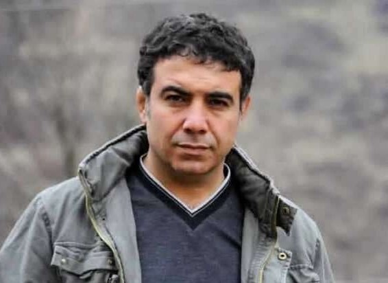 حسن شکوهی: کتاب را با چهره‌های محبوب و جشن‌های محلی به خانه‌ها ببریم