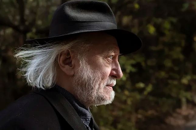 جهان فلسفی و پیچیده «لاسلو کراسناهورکایی» در سینمای «بلا تار»