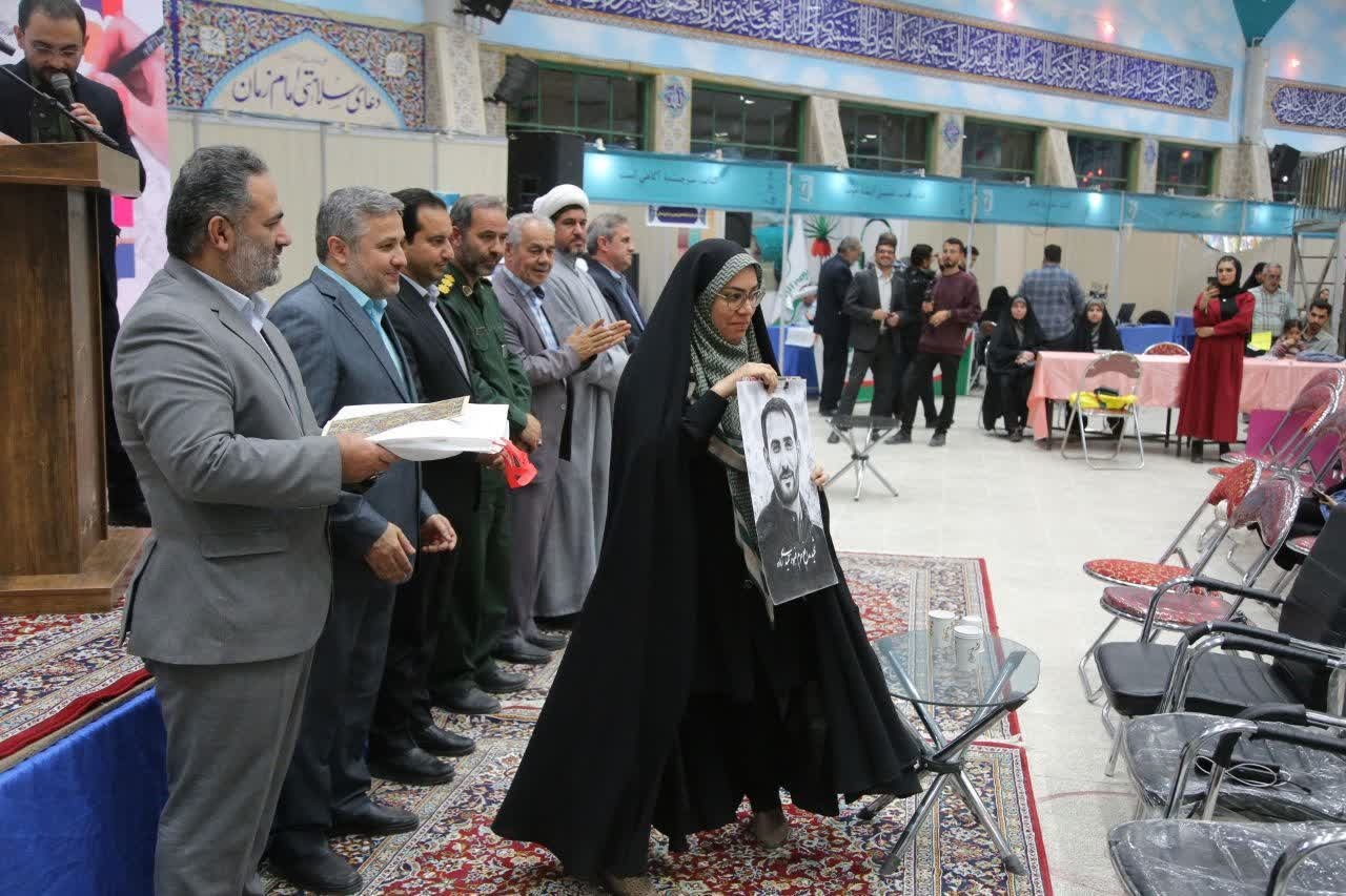 پیوند ماندگار هنر و ایثار در نمایشگاه کتاب خراسان شمالی