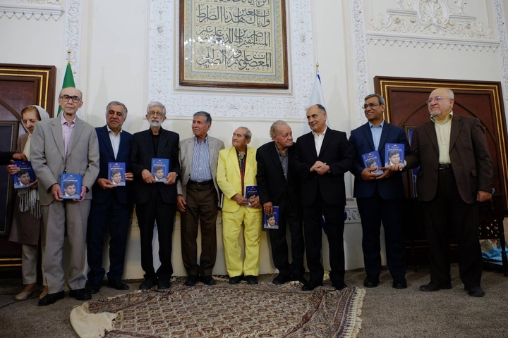 یک عمر پژوهش در سایه حکیم فردوسی