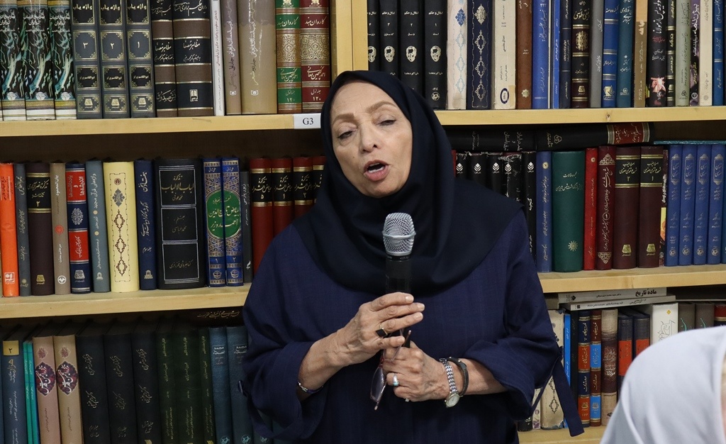 من قرضم را به دهخدا و ایران پرداخته‌ام