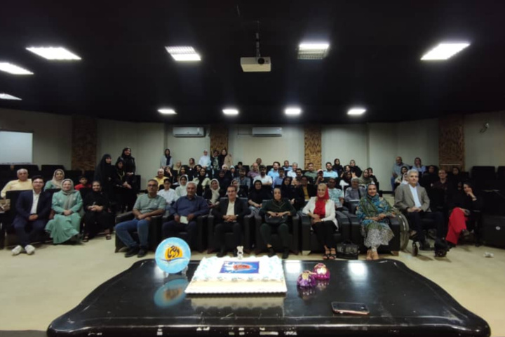 اشتراکی به نام شعر در انجمن «شعر و دریای هرمزگان»  داریم/ شعر؛ عامل خویشاوندی