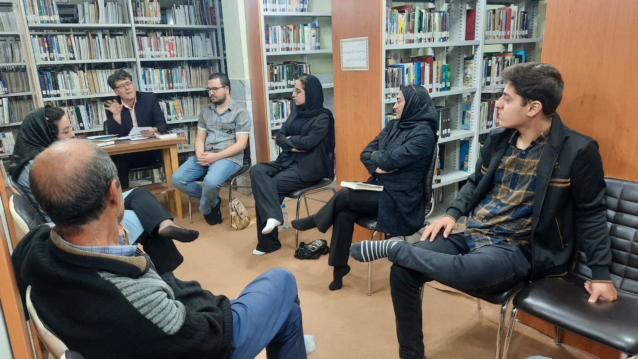 نشست کتابخوان در تربتحیدریه/ برگزاری نمایشگاه کتاب در سبزوار
