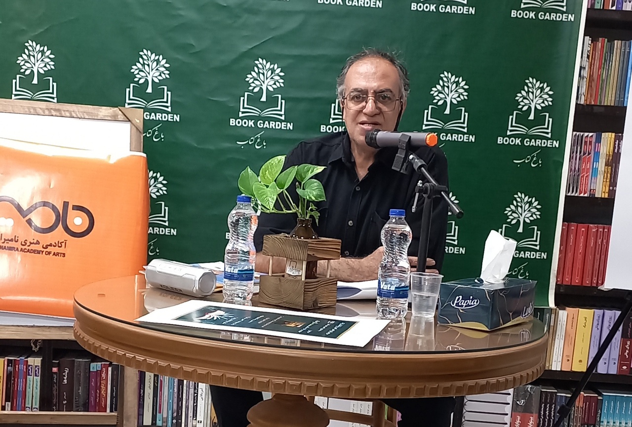 سومین نشست ادبی باغ کتاب اراک به مرور آثار داستانی صالح‌اعلا گذشت