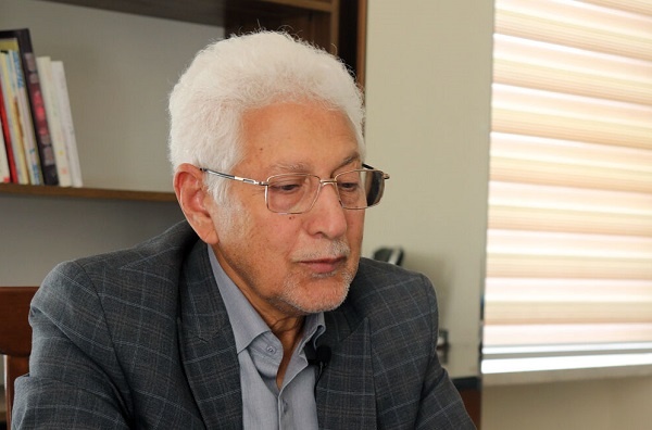 خانه شعر و ادبیات یزد؛ چراغ فرهنگ را فروزان نگاه داشته است/ کتابخانه تخصصی شعر ایجاد میشود