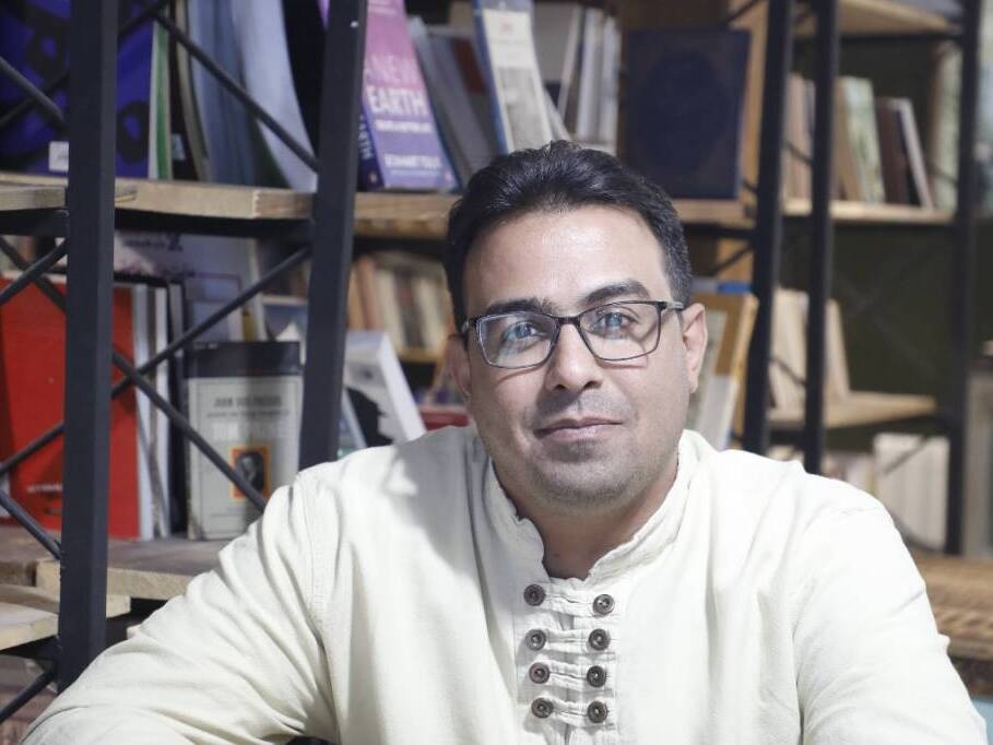 اگر هوشمند باشیم از چشمه جوشان تاریخ ادبیات‌ ایران برای اقتباس استفاده می‌کنیم