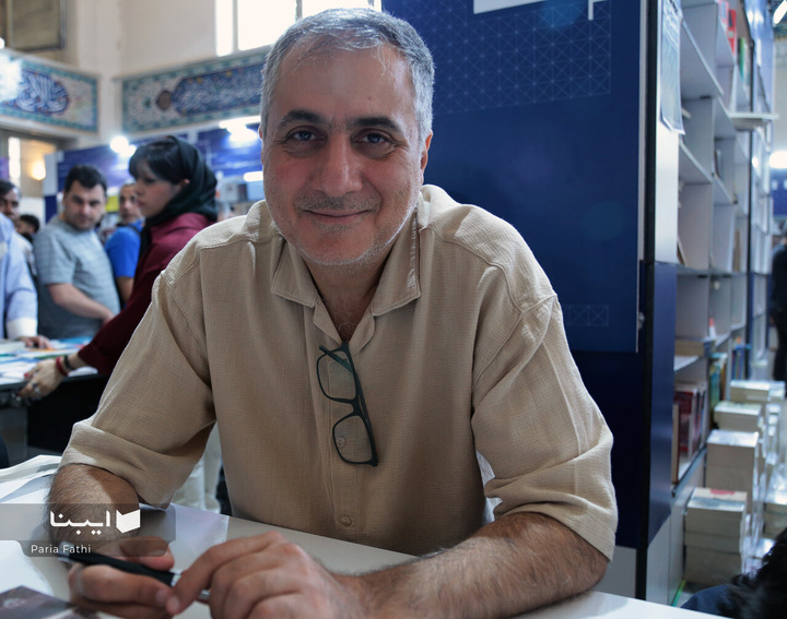 داستان یک شاخصه اجتماعی برای نشان دادن وضعیت اجتماع است